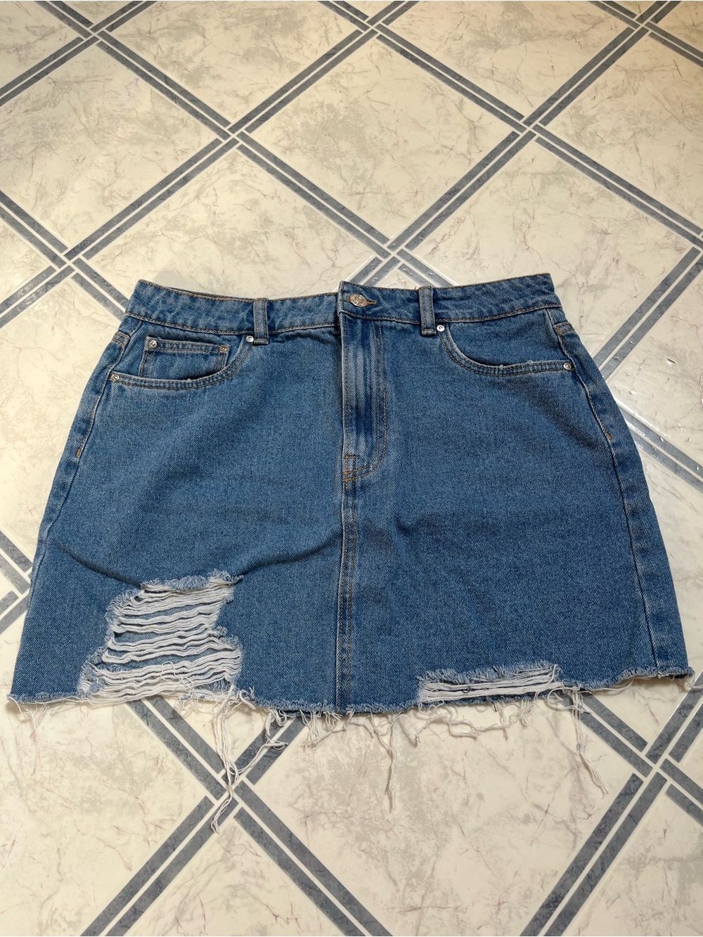REFUGE DENIM DISTRESSED SKIRT
